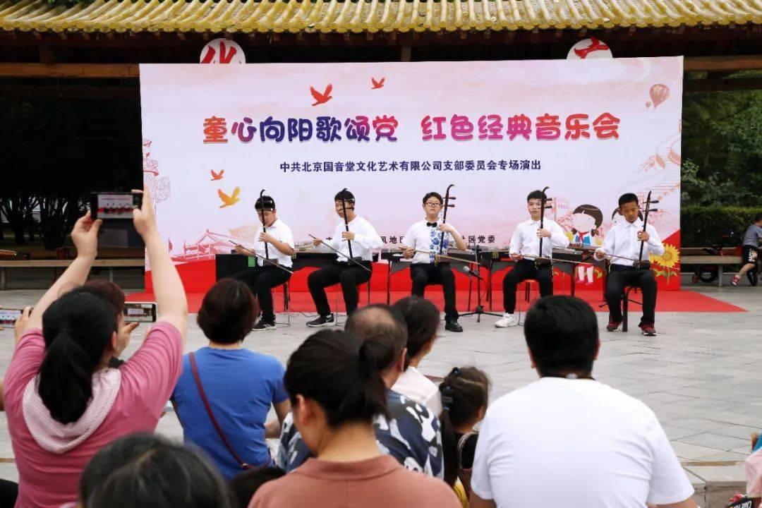 22个月的宝宝喜欢自己做事不喜欢别人插手是为什么